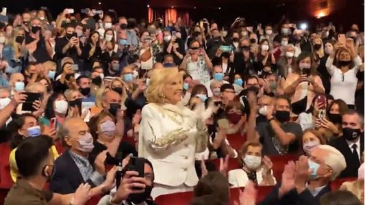 La salida teatral de Mirtha Legrand: fue a ver la obra de Suar y Peretti