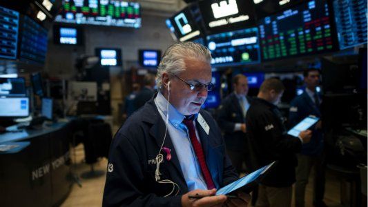 Alzas en Wall Street para los bonos y acciones argentinas pese a la tensión política
