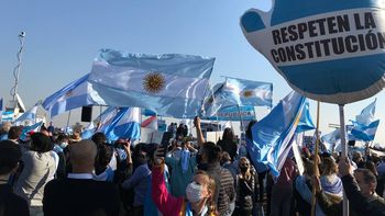 Otro mensaje, con tono diferente pero con la misma posición: nuevo reclamo de los autoconvocados al Gobierno. Otro mensaje, con tono diferente pero con la misma posición: nuevo reclamo de los autoconvocados al Gobierno.