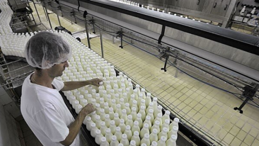 Paritaria láctea: el gremio faltó a la audiencia y la industria dará aumento pero temen un nuevo paro