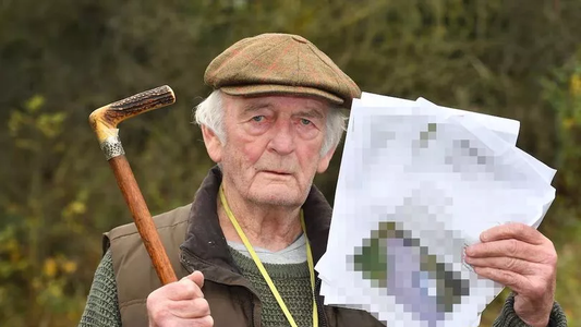 Solo dejé mi bastón: furia por la multa al solidario abuelo