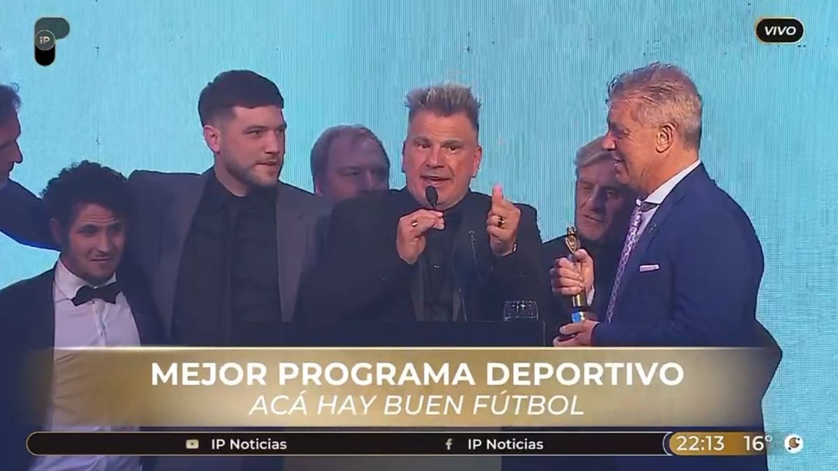 Aca hay buen fútbol, el ciclo de Radio La Red (AM 910) se quedó con el premio Martín Fierro al mejor programa deportivo de 2020. 