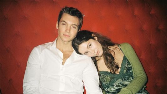 La comedia romántica española que arrasa en Netflix y es una de las series más vistas con 8 episodios