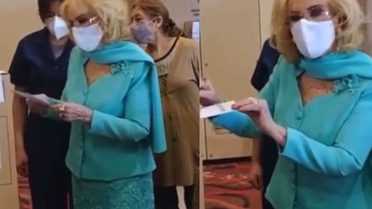 Mirtha Legrand fue a votar y recibió el cariño de la gente