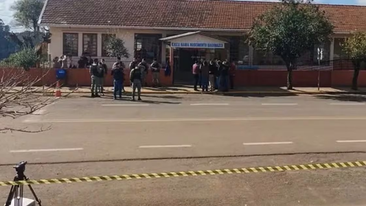 Desquicio en la escuela: un chico de 16 años mató a un nene de 9 e hirió a otras tantas personas