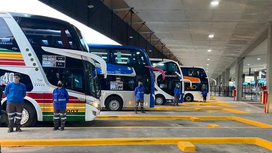 Transportistas reclaman más fondos para el sector y peligra el servicio de transporte de micros en Semana Santa