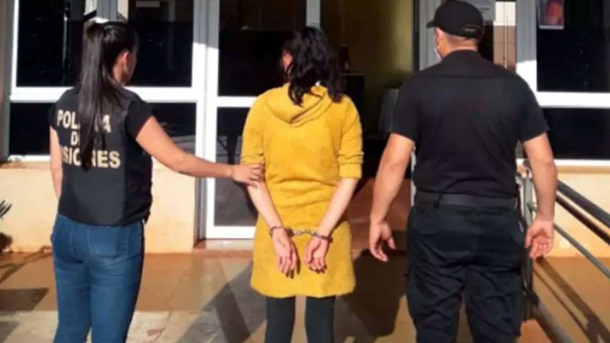 Una mujer confesó haber asesinado a su padre de una piñalada en el cuello