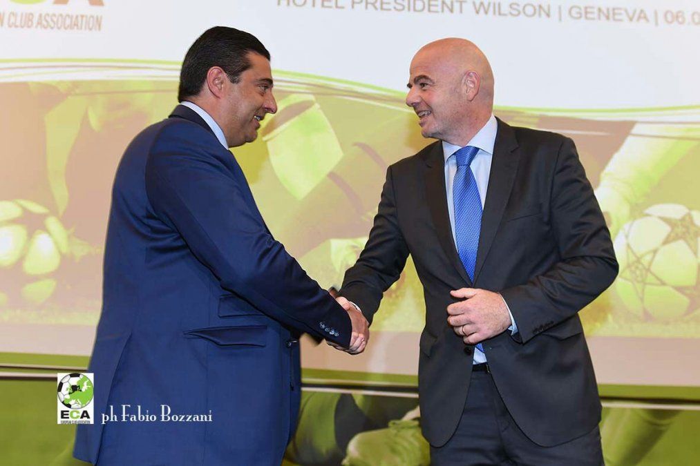 Angelici viajará a Europa para reunirse con Infantino y otros presidentes para analizar los próximos Mundiales de Clubes
