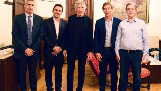 Roger Waters hizo honor a su apellido en una gala en su honor en la Legislatura porteña