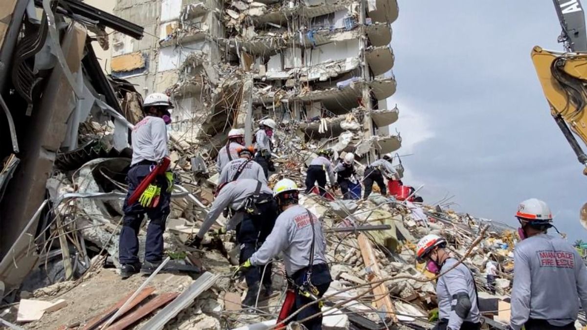 Suman cinco las muertes por el derrumbe del edificio Champlain Towers de Miami.