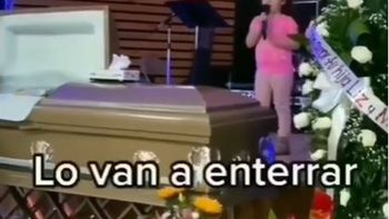 La nena que alegró un velorio con una divertida canción al lado del muerto