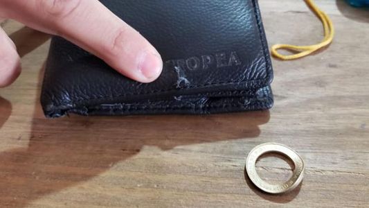 Un hombre recibió un disparo en Córdoba y una moneda de dos pesos le salvó la vida