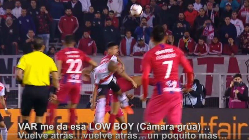 Se filtró el audio entre los árbitros del VAR y Carillo en el primer penal para River