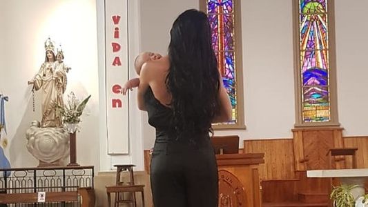 Johanna Villafañe presentó en sociedad a su hijo Dante y lo bautizó: Dios te guía y te protege por siempre