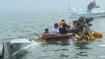 Tragedia: se estrelló un avión en una misión y murieron al menos 5 personas