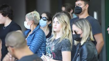 Marta Fort se mezcló entre los amigos y familiares de Gustavo Martínez en su despedida final.