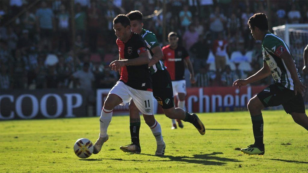 Otro batacazo en la Copa Argentina: Newells perdió 2-1 con Villa Mitre y el partido terminó con escándalo en la tribuna leprosa