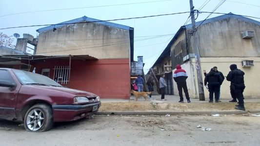 Un comerciante murió de un infarto al ver cómo le robaban e incendiaban su local en Rosario