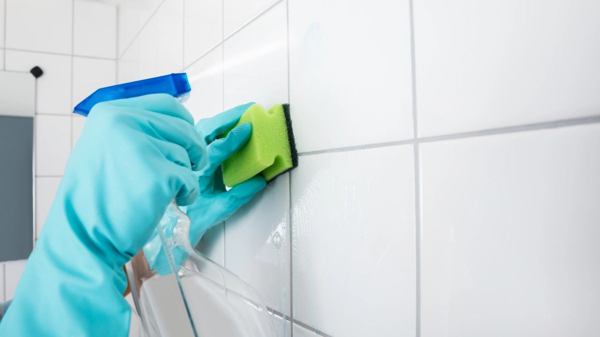 El secreto para mantener los azulejos impecables: trucos de limpieza casera.