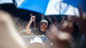 La amenaza de Pablo Moyano a Luis Caputo: Lo van a llevar en andas, pero para tirarlo al Riachuelo
