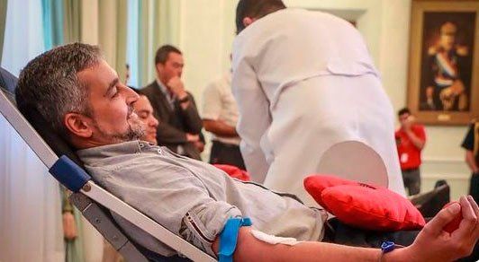 El presidente paraguayo Mario Abdo tiene dengue, pero descartan su internación