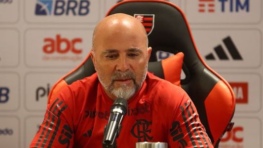 Jorge Sampaoli hizo el ridículo en una conferencia de prensa y todos se burlaron de él