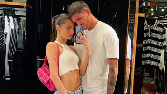 Inesperadamente, Tini Stoessel habló de su crisis con Rodrigo de Paul en pleno show