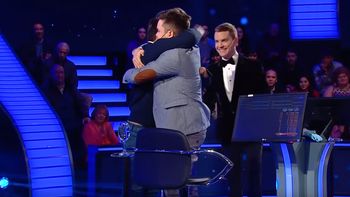 Emocionante reencuentro de Gino Tubaro con el primer chico al que le hizo la prótesis 3D