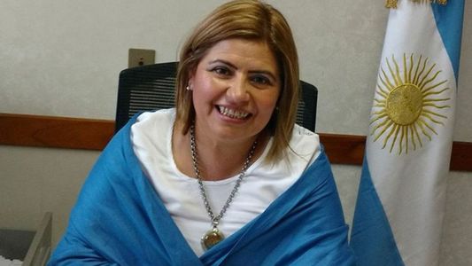 Tras aprobar los cambios en Bienes Personales, la senadora Clara Vega apuntó: Debemos legislar discutiendo las leyes, no escondiéndonos detrás del quórum