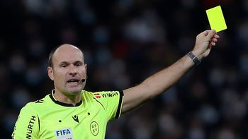 Camino al Mundial de Qatar: quién es el jugador con más amarillas en la historia de los Mundiales