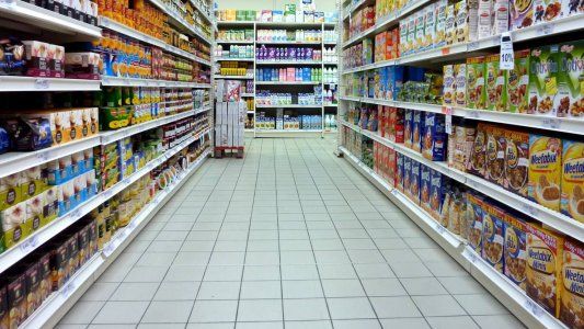 La baja en el consumo está pegando más fuerte en los sectores populares, que van cada vez menos a los supermercados