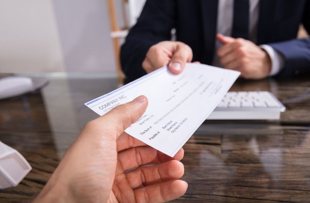 ¿Cuánto tiempo tengo para cobrar un cheque en Argentina?