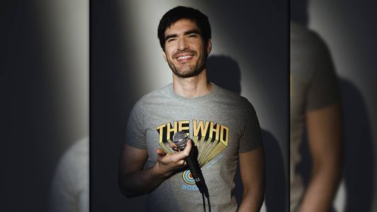 Juanse Buzó viaja a Colombia con su show de stand up