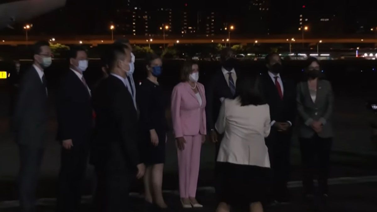 Desafío directo a China. Nancy Pelosi hace una parada en Taiwán en viaje a Corea del Sur (Foto: captura de TV)