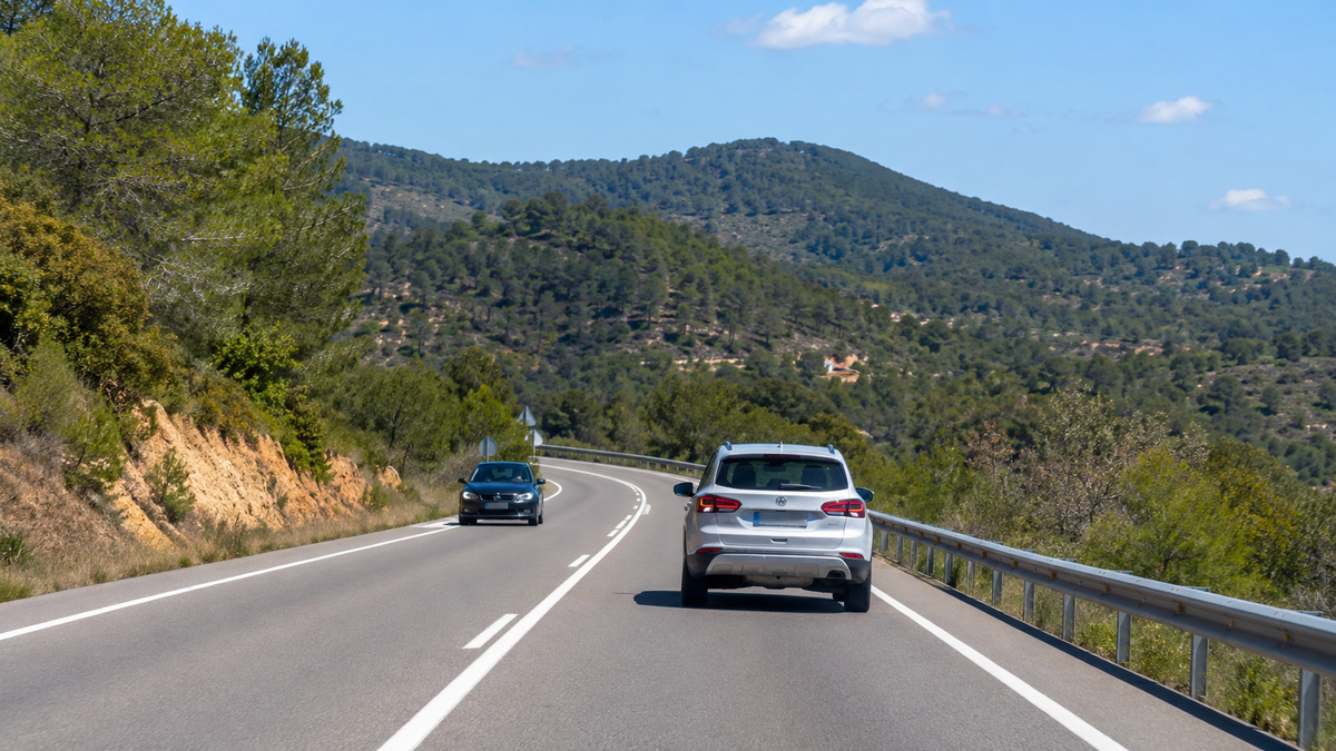 Oficial y confirmado: el Gobierno prohibirá los adelantamientos de autos en rutas de todo el país