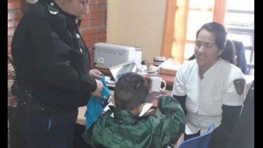 “¿Podés llamar a la Policía porque ayer dormí solito?”: tiene 5 años y lo abandonaron
