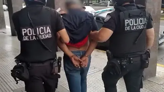 Cayó un motochorro tras atacar a un turista: la increíble cantidad de antecedentes en pocos años