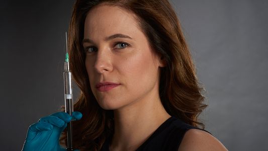 Mary Kills People: ¿De que se trata el drama de comedia negra disponible en Flow?