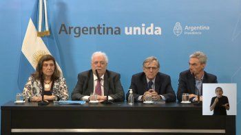 Coronavirus: el Gobierno ratificó que por el momento no se suspenden las clases ni transportes públicos