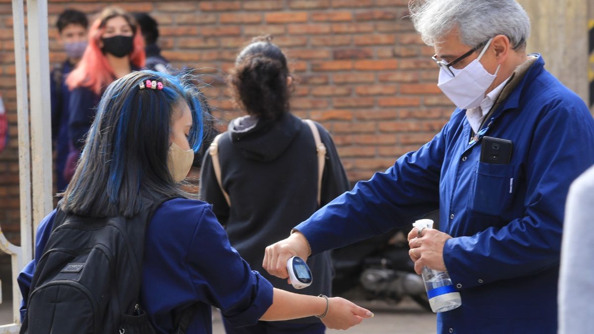 Los estudiantes de secundaria volverán a la presencialidad desde el 5 de julio.
