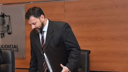 Un juez dejó libre al acusado de violar a una mujer porque usó preservativo