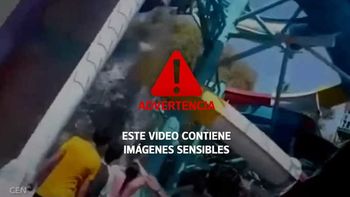 Video: Colapsó un tobogán de agua y 16 chicos cayeron al vacío