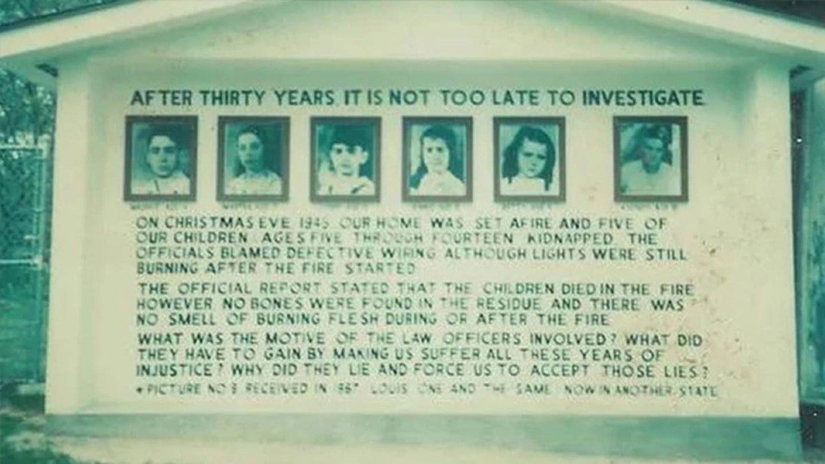 Un mural, más de 30 años después, pide datos de los cinco chicos. 