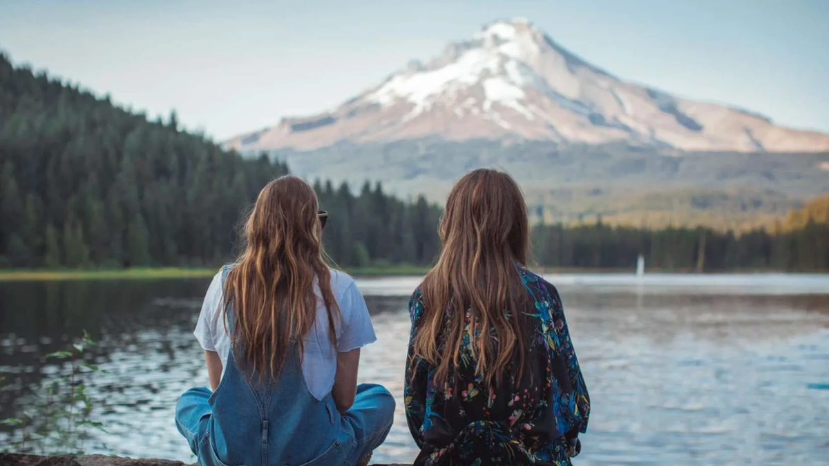 ¿Qué significa el sueño de estar de viaje con hermanos? Enterate de todo. Foto: Internet/Sueño.