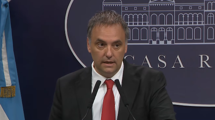 Manuel Adorni dará una conferencia de prensa en Casa Rosada y el Gobierno reabrirá la sala de periodistas