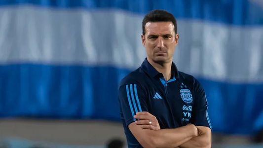 Una foto de Scaloni alimenta la teoría de que dirigió su último partido con la Selección