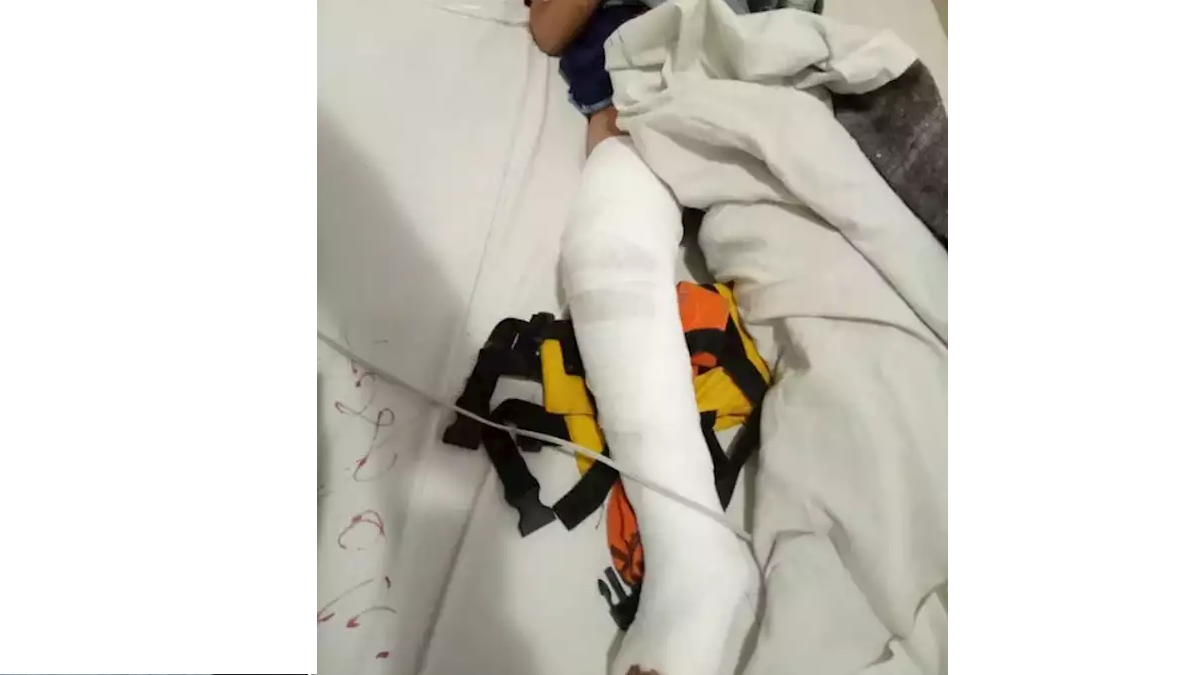 Un nene de 4 años esperaba para cruzar la calle y un auto lo atropelló (Foto: TN)