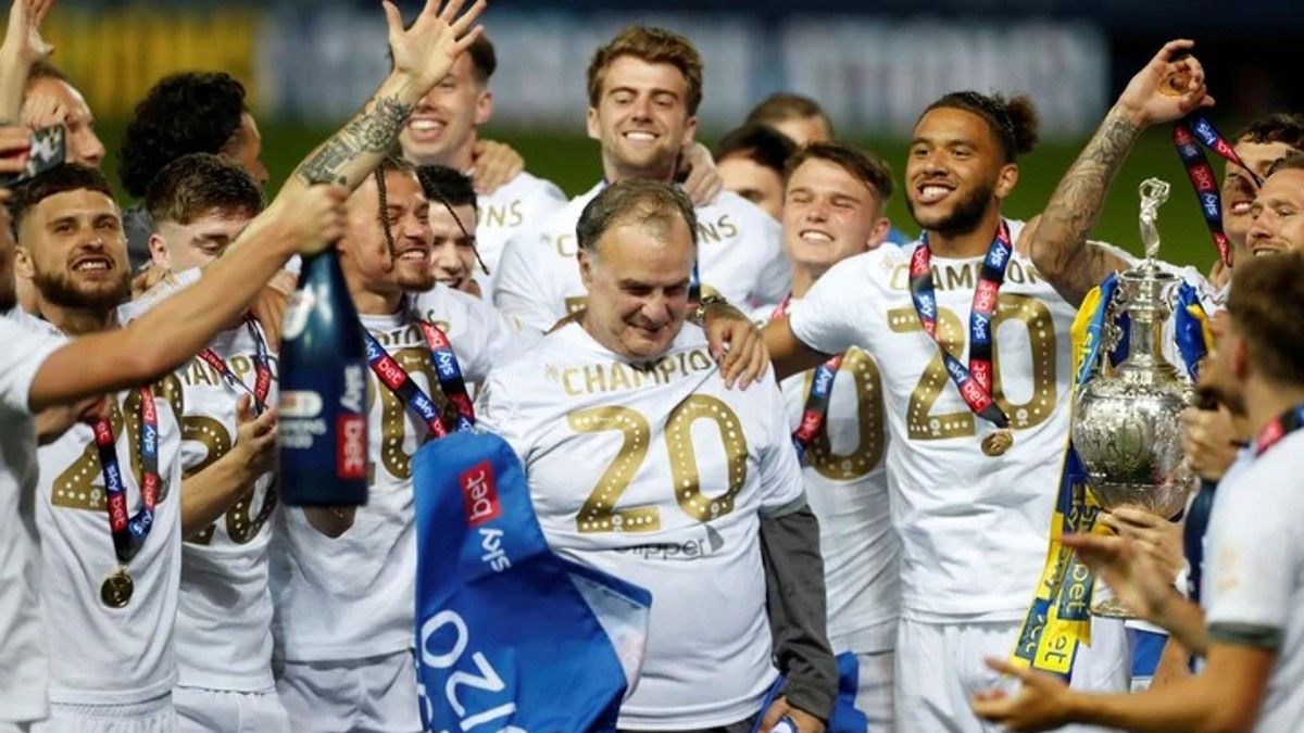 Marcelo Bielsa y su ascenso a la Premier League con el Leeds. (Foto: Reuters).