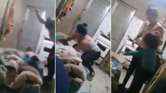 La mamá que se filmó pegándole a su hijo de 2 años también golpeaba al resto de sus chicos