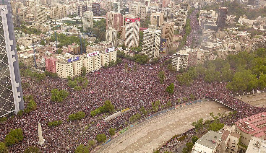 Más de un millón de personas marcharon en Santiago de Chile el 25 de octubre de 2019 pidiendo reformas sociales y una nueva Constitución (Foto: Archovo)